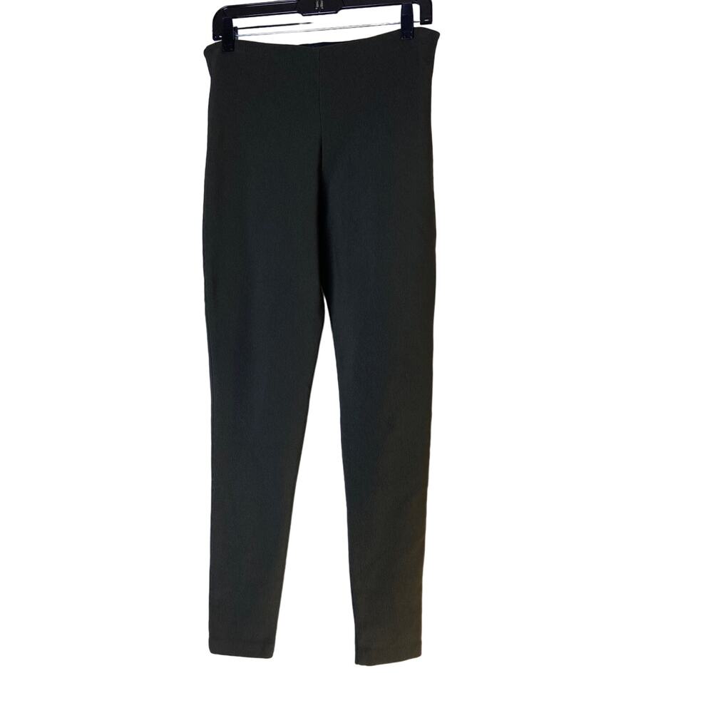 Equestrian riding pants‎ .